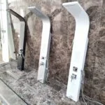 Colonne de douche hydromassage en aluminium noir 140*20 cm – Image 2