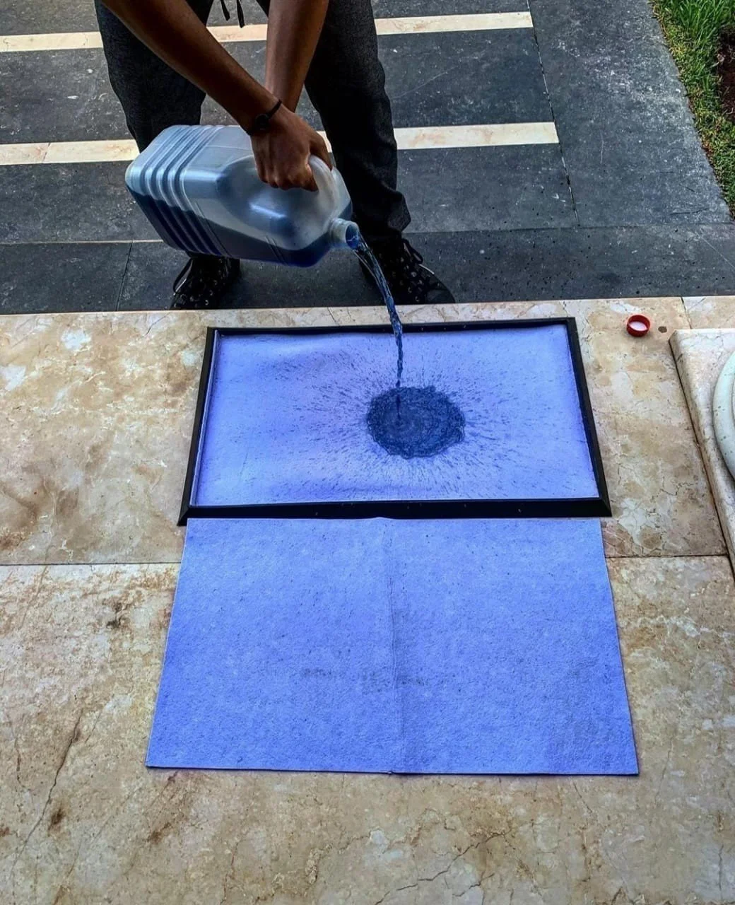 Tapis Désinfectant Rechargeable pour Chaussure – Image 2
