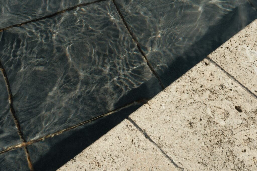 margelle piscine carrelage