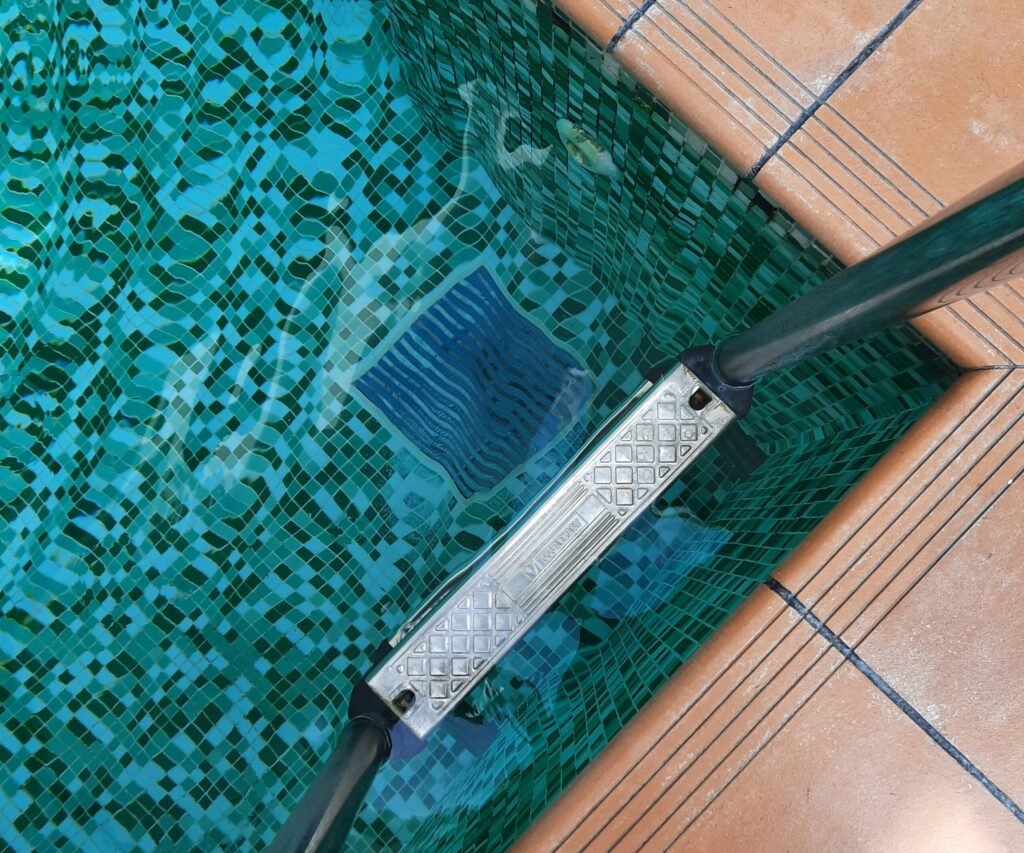 robot piscine fond et parois