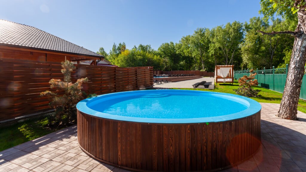 Piscine hors-sol acier
